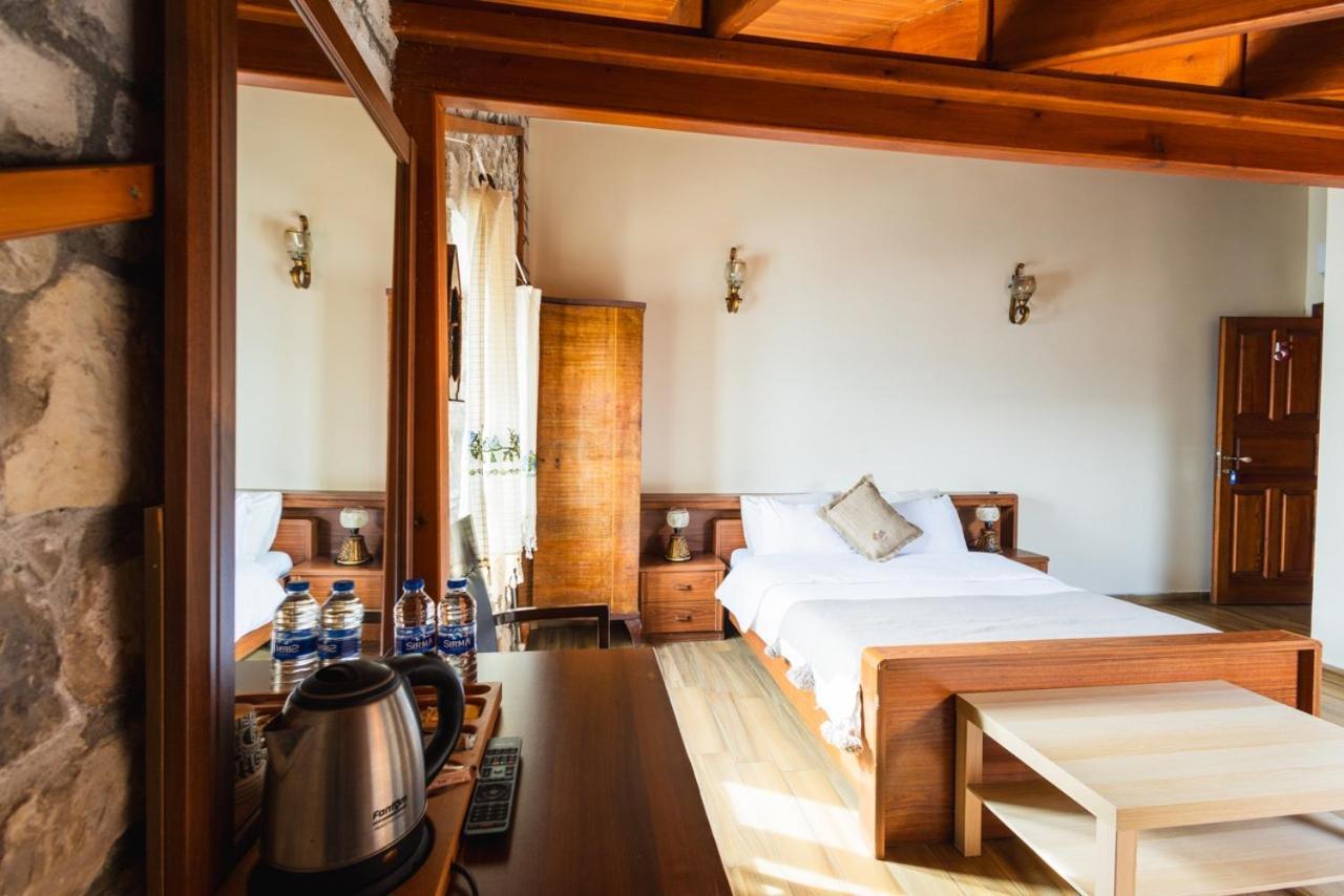 Lavantali Konak Otel Restoran 塞费里希萨尔 外观 照片